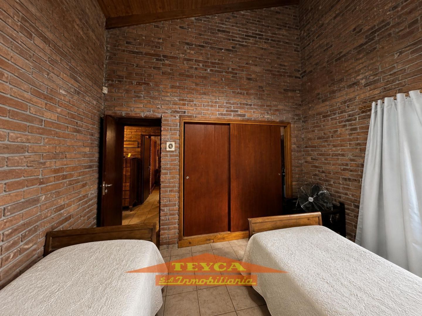 Casa en venta Lasalle 5 ambientes