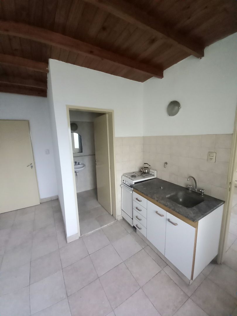 Galpon en Alquiler en Hurlingham, G.B.A. Zona Oeste