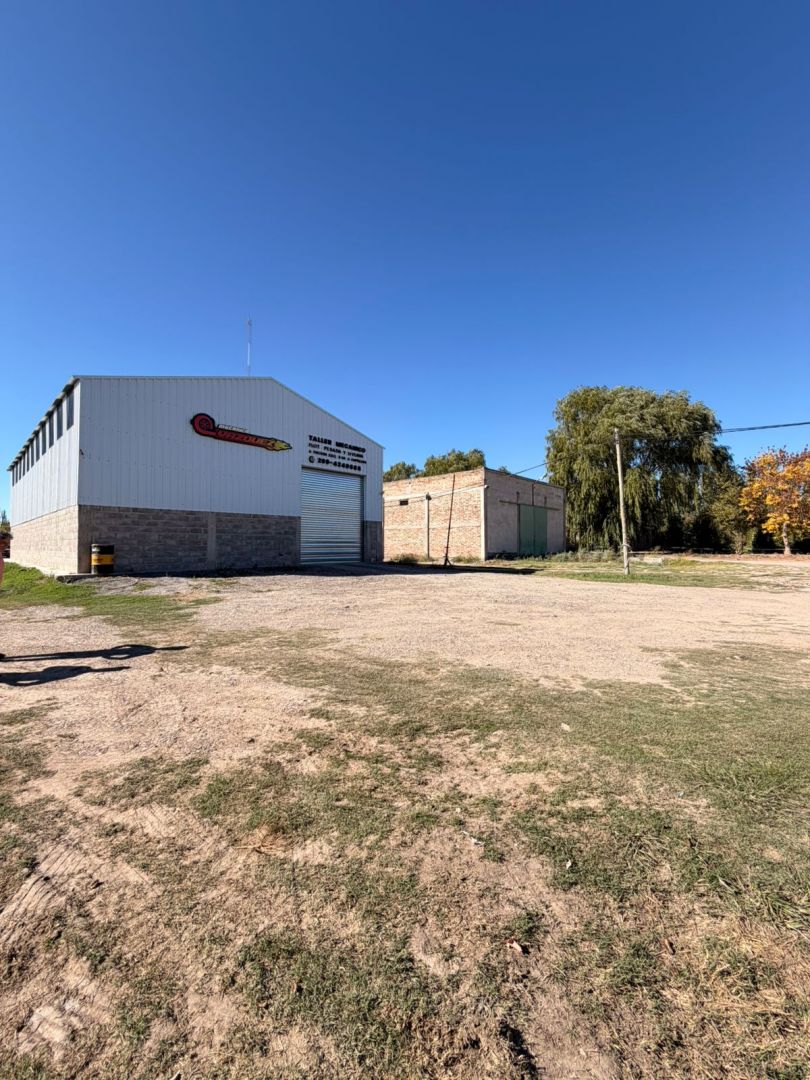 Galpon en Alquiler en Fernandez Oro, Rio Negro
