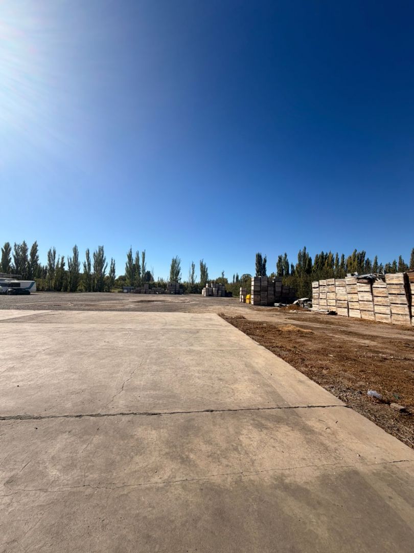 Galpon en Alquiler en Fernandez Oro, Rio Negro