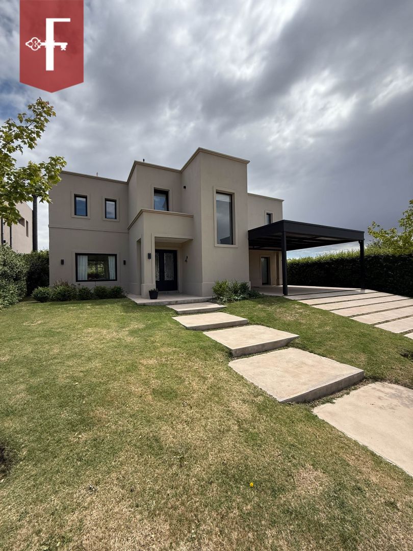 VENTA DE CASA EN JUANA KOSLAY - LA PANCHA 2 - 1