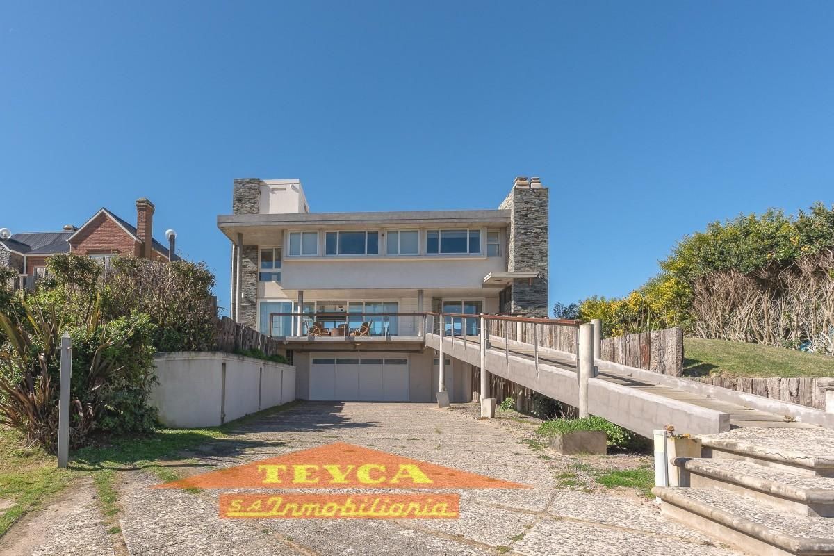 Casa en venta  6 ambientes