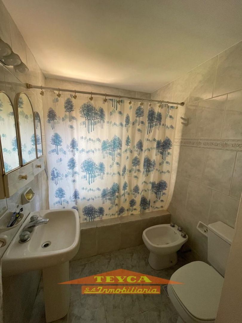 Casa en venta Lasalle 4 ambientes