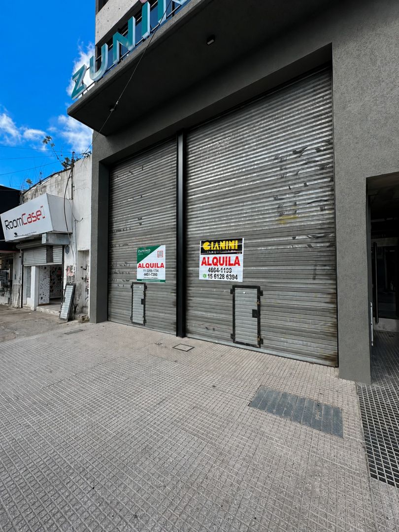 Local Comercial en Charlone 1200