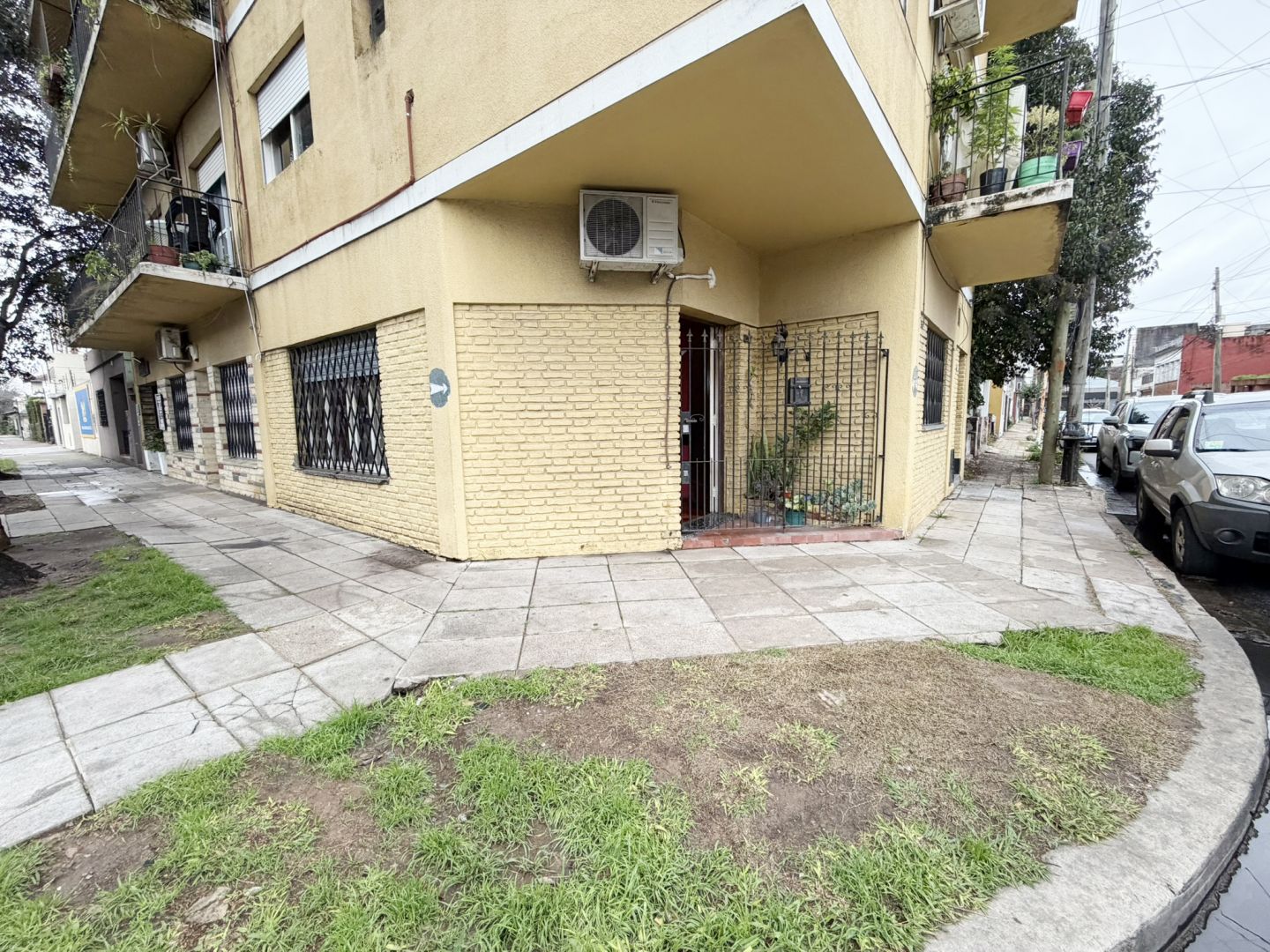 Casa en Necochea 1000
