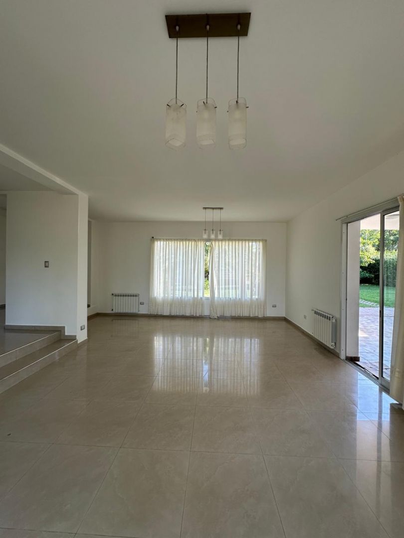 Casa EN ALQUILER