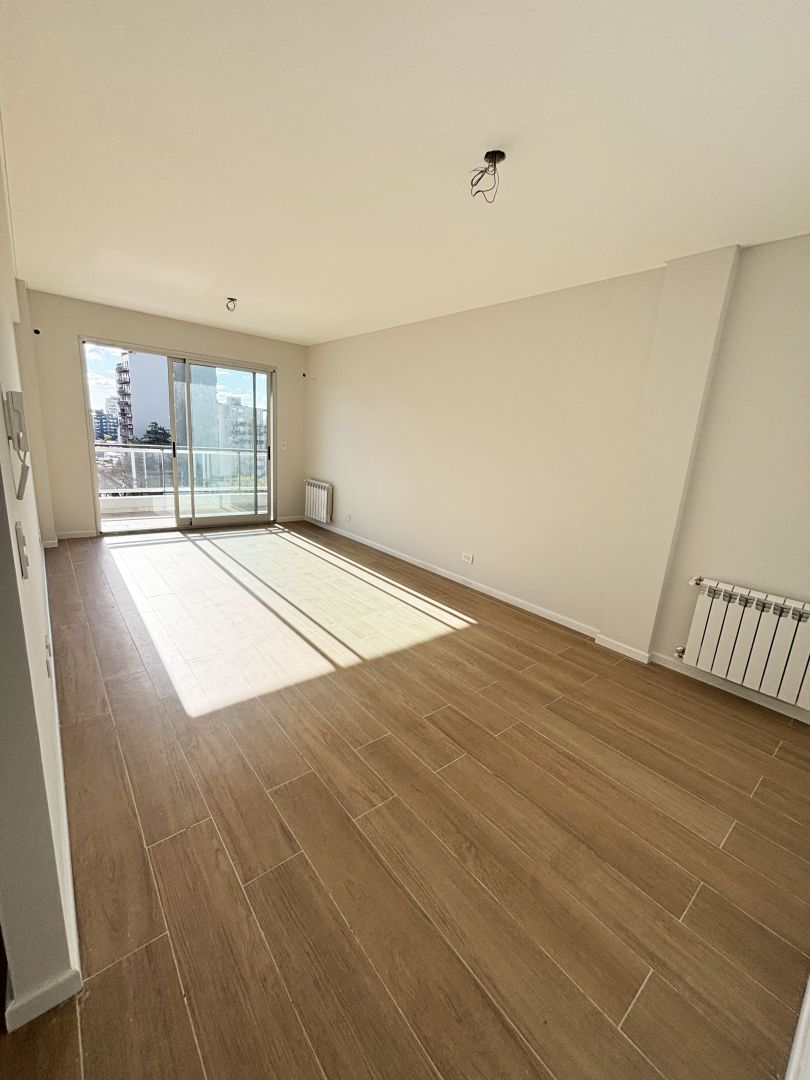 Departamento en AV. ALVAREZ THOM 3100