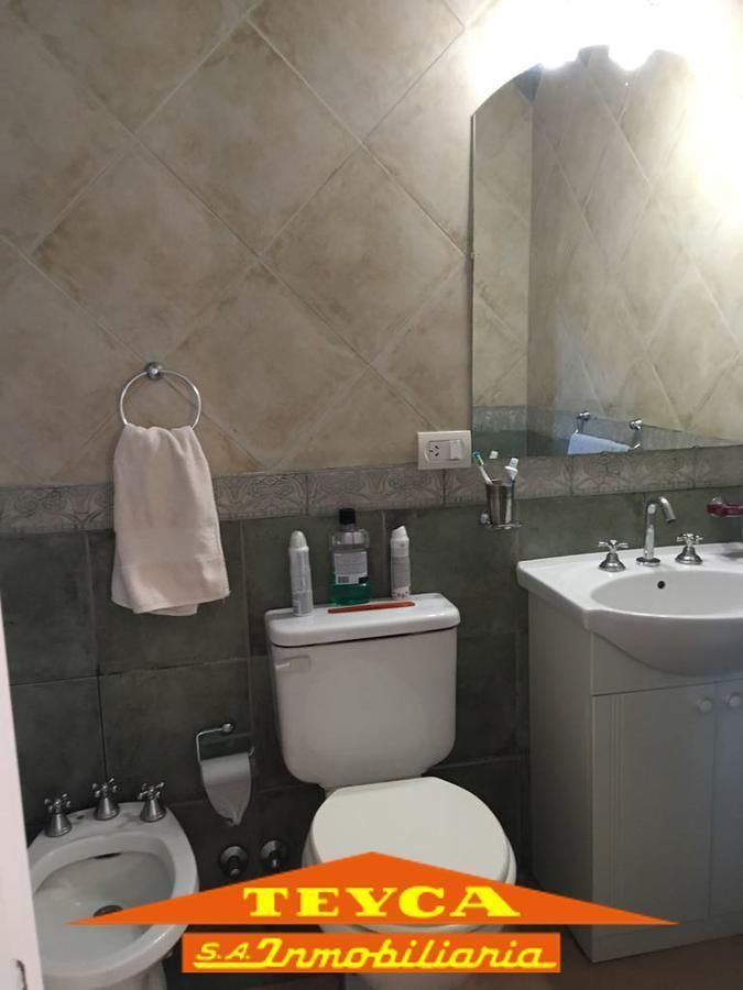 Casa en venta Lasalle 4 ambientes