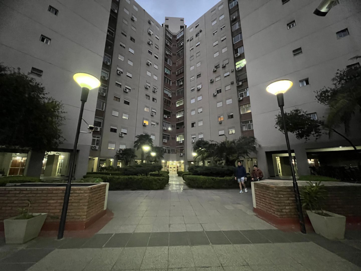 Departamento en Cnel. Charlone 600