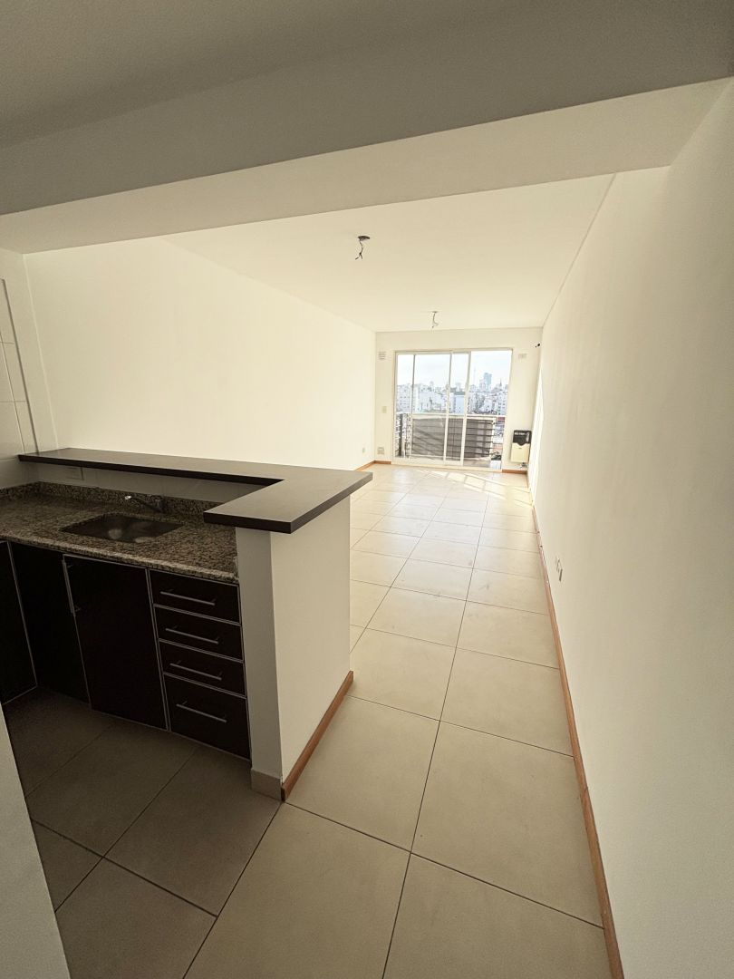 Departamento en AV. INDEPENDENCI 1300