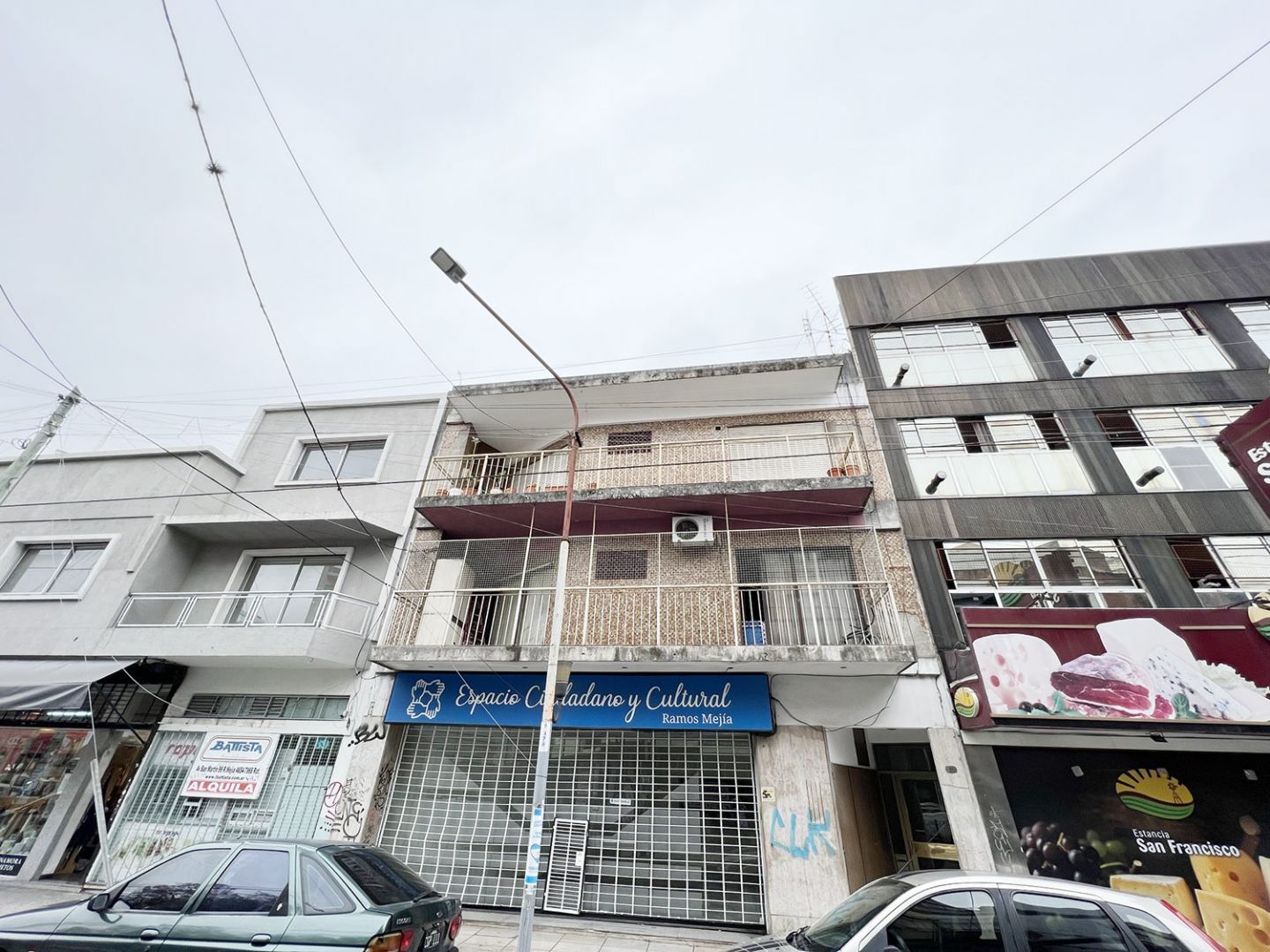 Departamento en Av San Martin 100