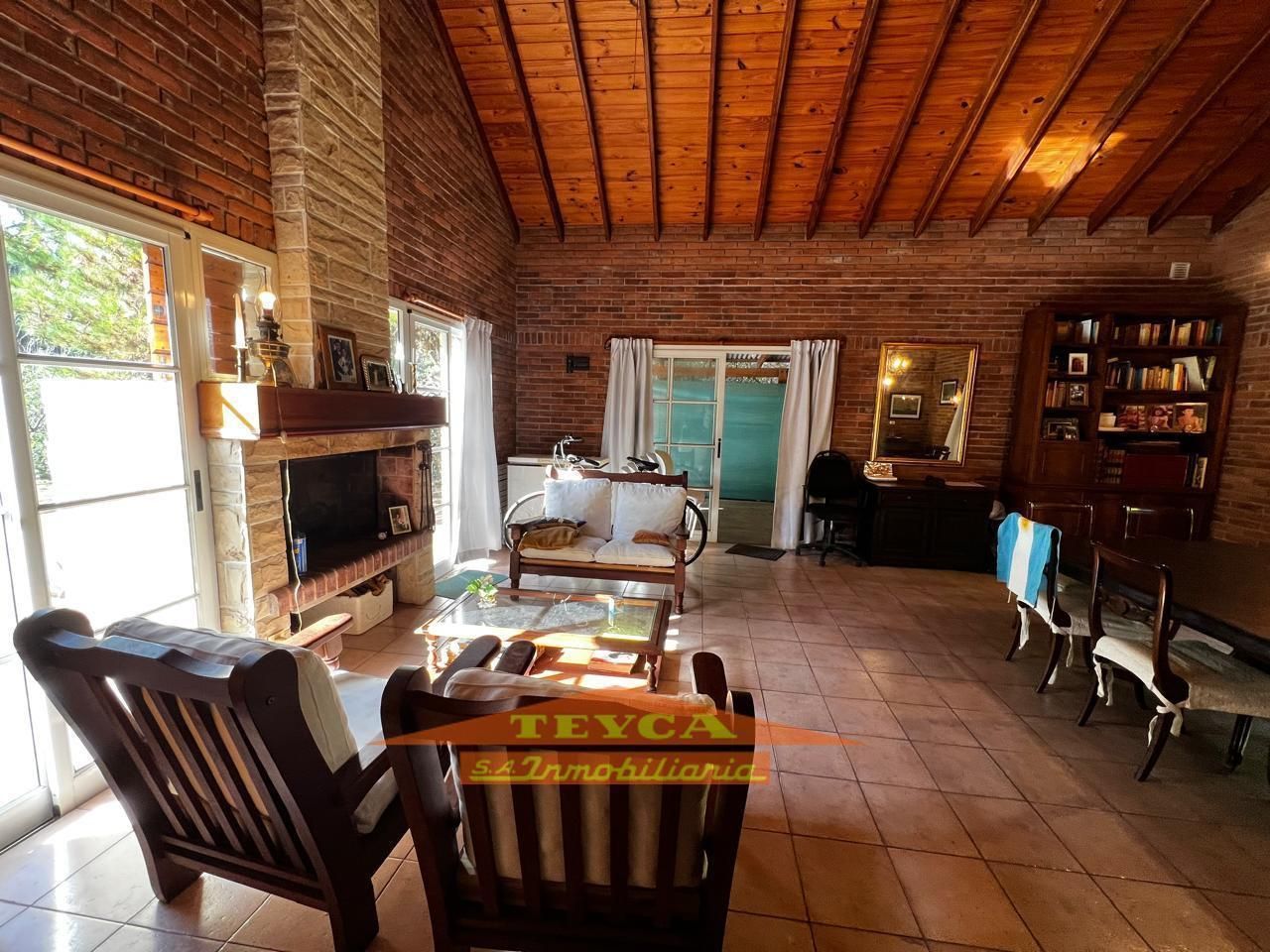Casa en venta Lasalle 5 ambientes