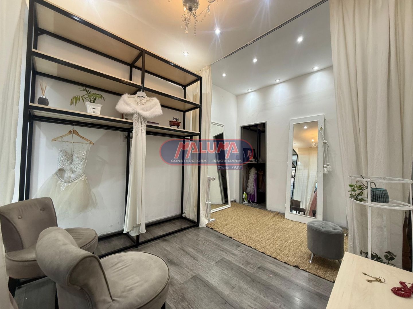 Local Comercial en Ramon L. Falcon 6800