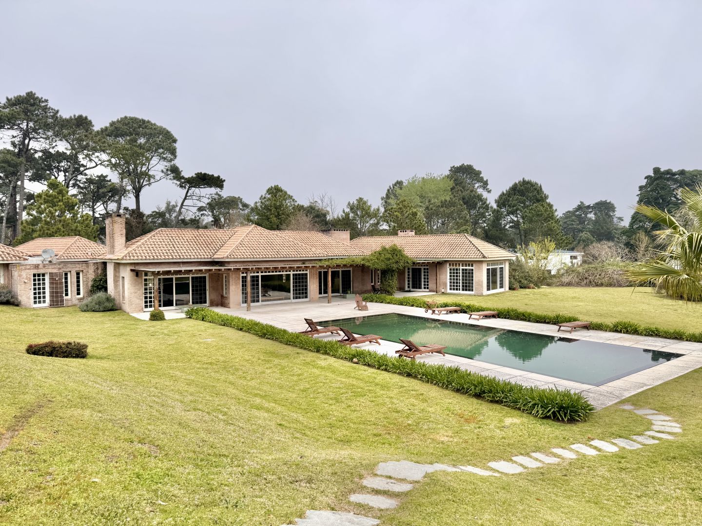 Casa en venta San Rafael 9 ambientes
