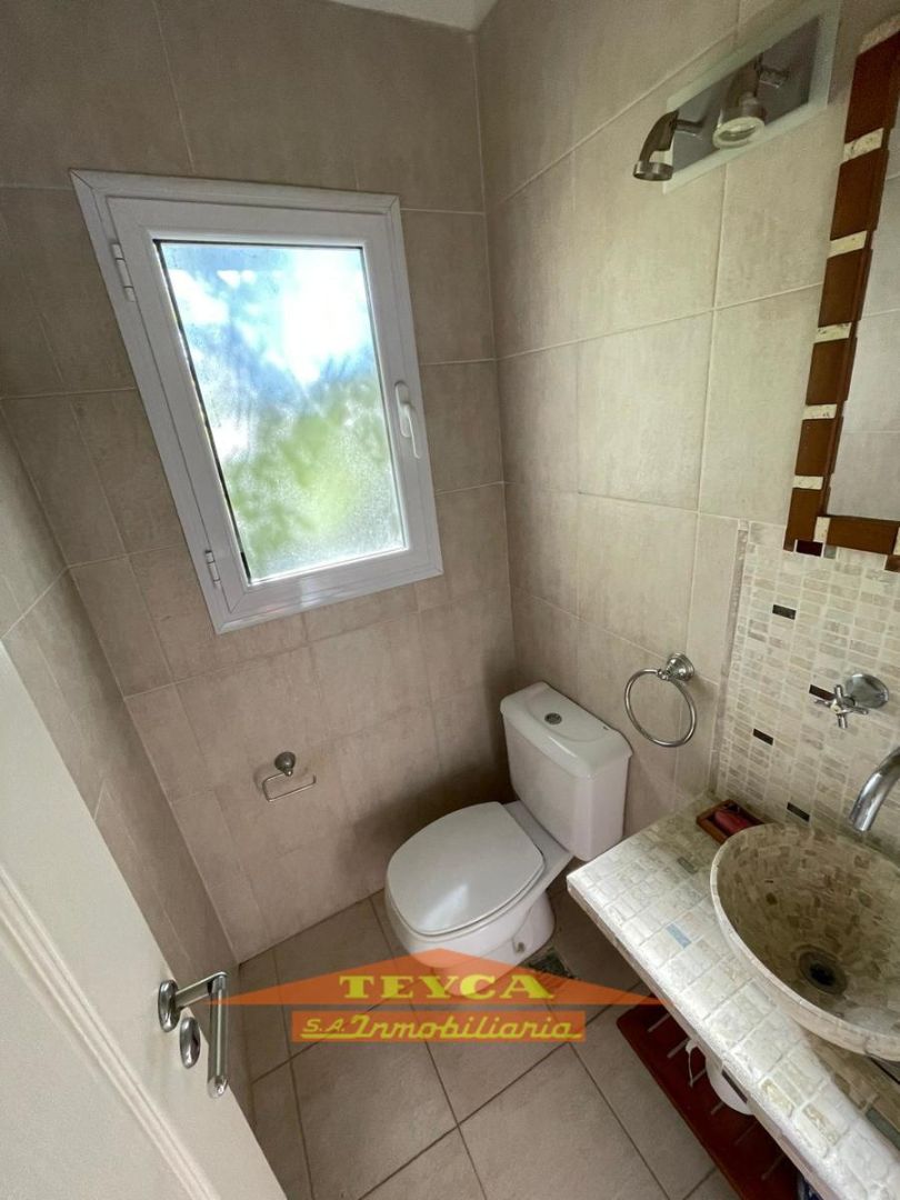 Casa en venta Lasalle 5 ambientes