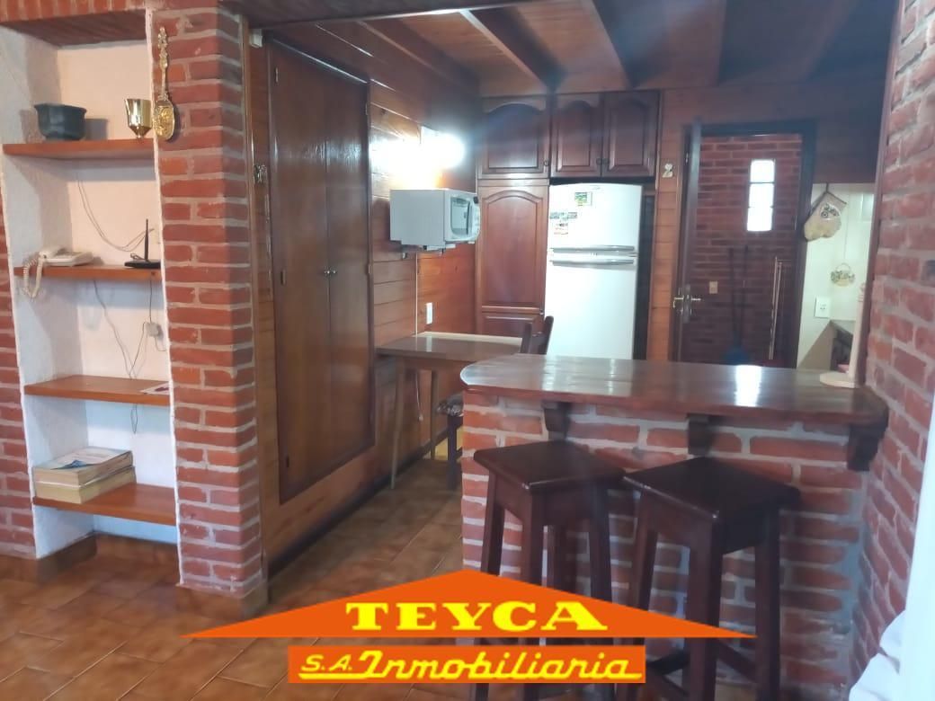 Casa en venta Lasalle 4 ambientes