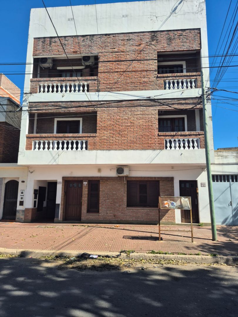 Departamento en MARIANO COMAS 3100