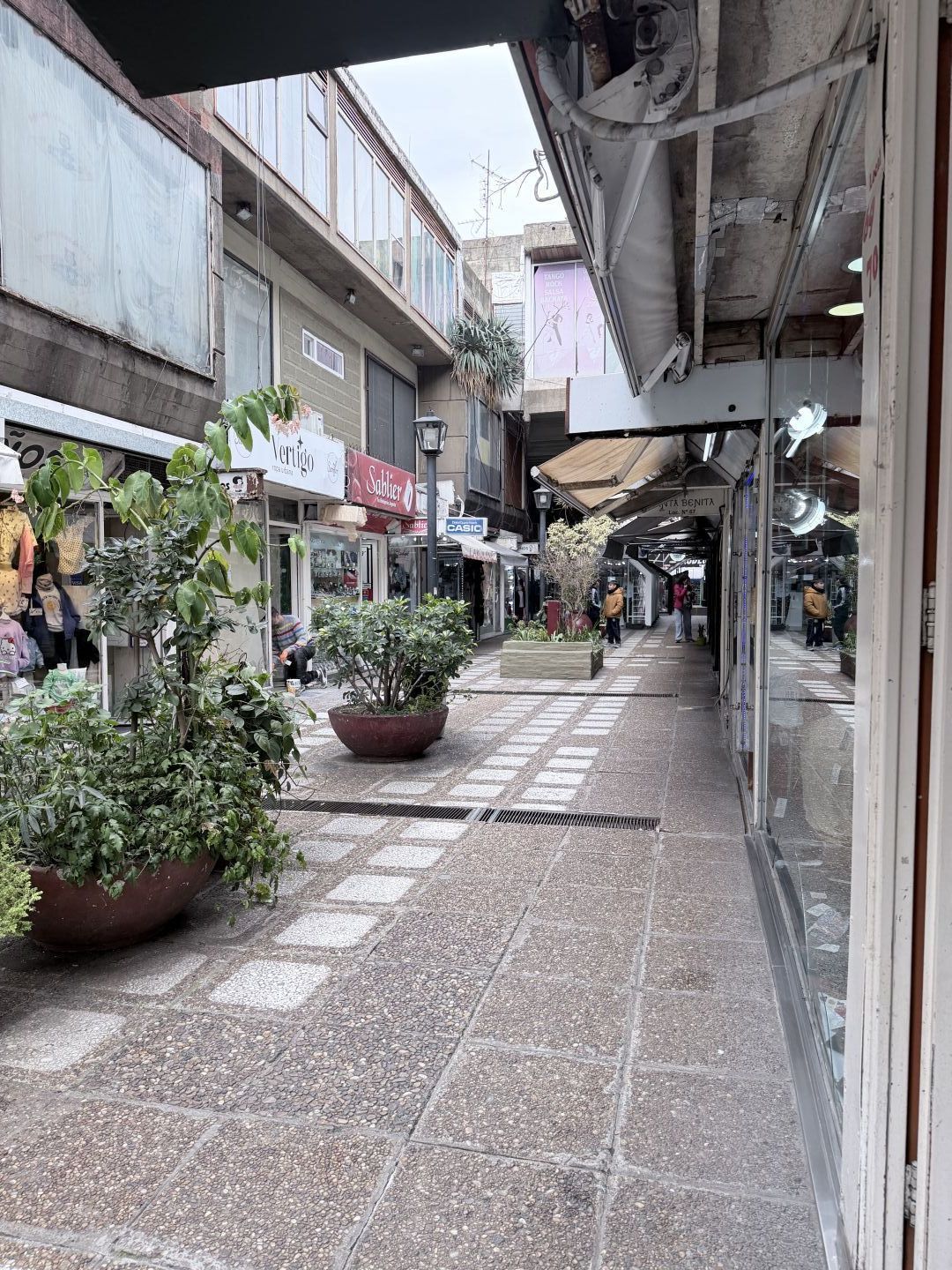 Local Comercial en Alquiler en General San Martin, G.B.A. Zona Norte