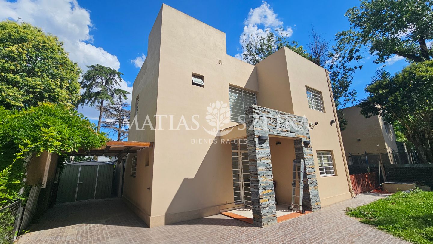 VENTA DE CASA EN Ituzaingó - Villa Udaondo - 2