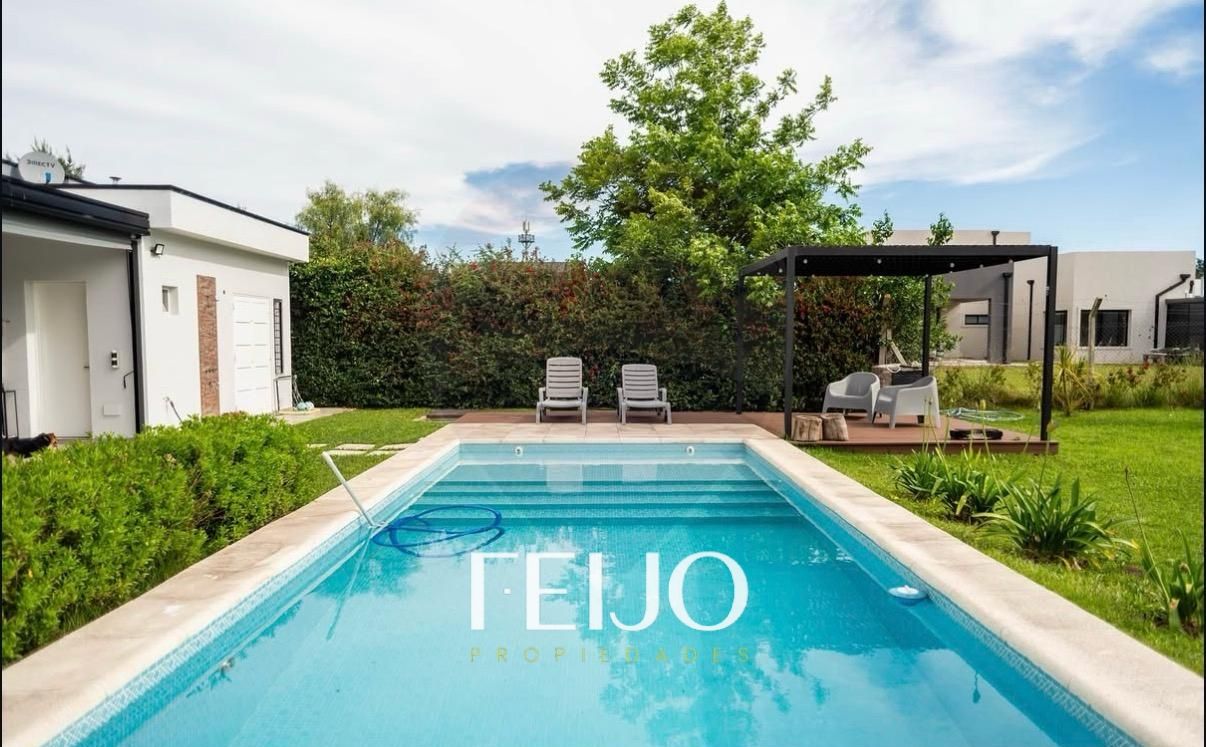 VENTA DE CASA EN Berazategui - El Pato - 31