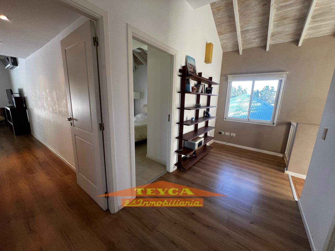 Casa en venta La Herradura 5 ambientes