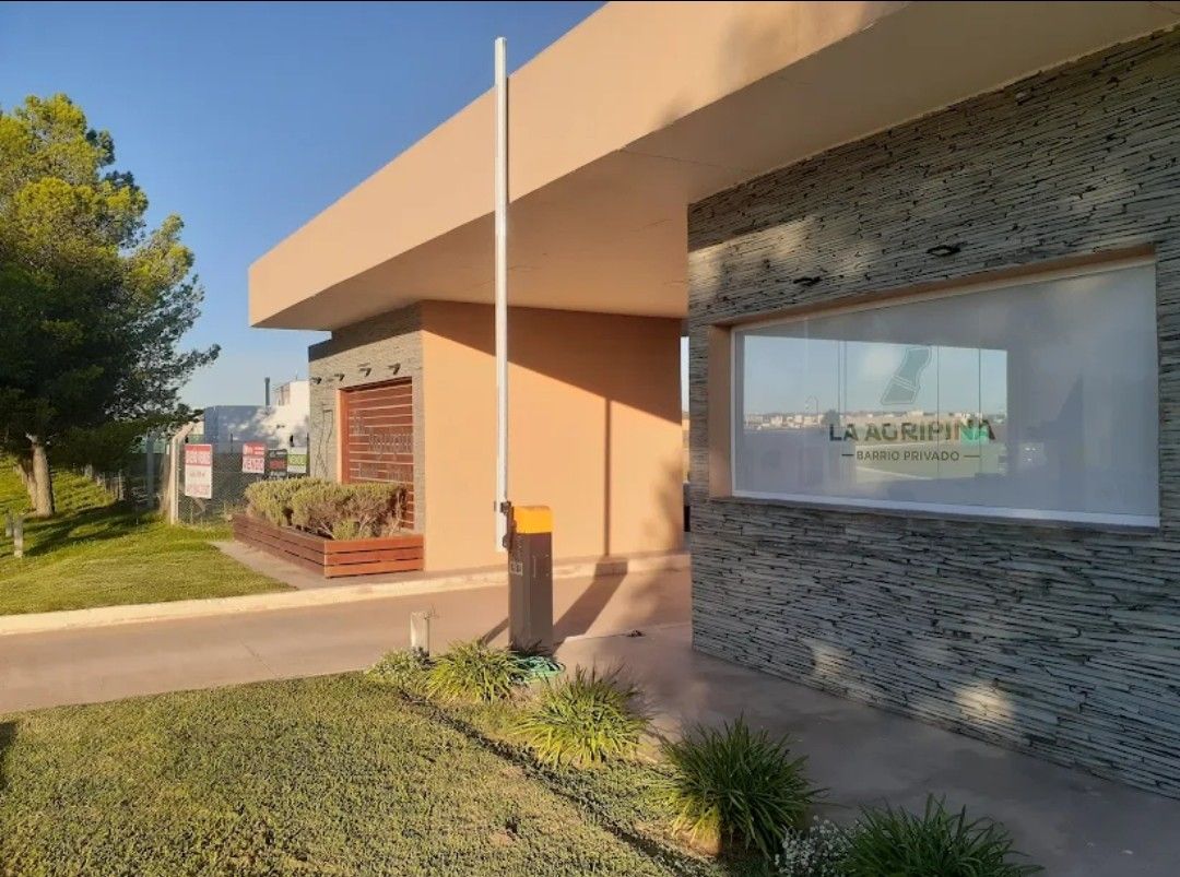 Lote en venta La Agripina 