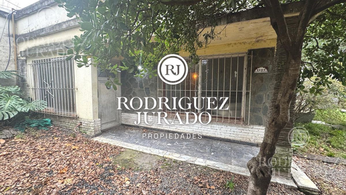 Casa en Almirante Brown 1000