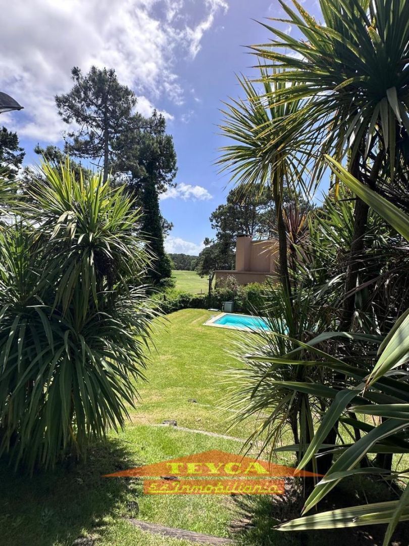 Casa en venta Golf Nuevo 5 ambientes