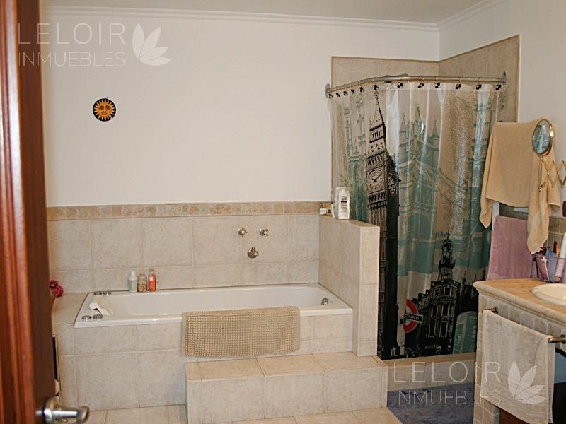 Casa en Venta en Ituzaingo, G.B.A. Zona Oeste