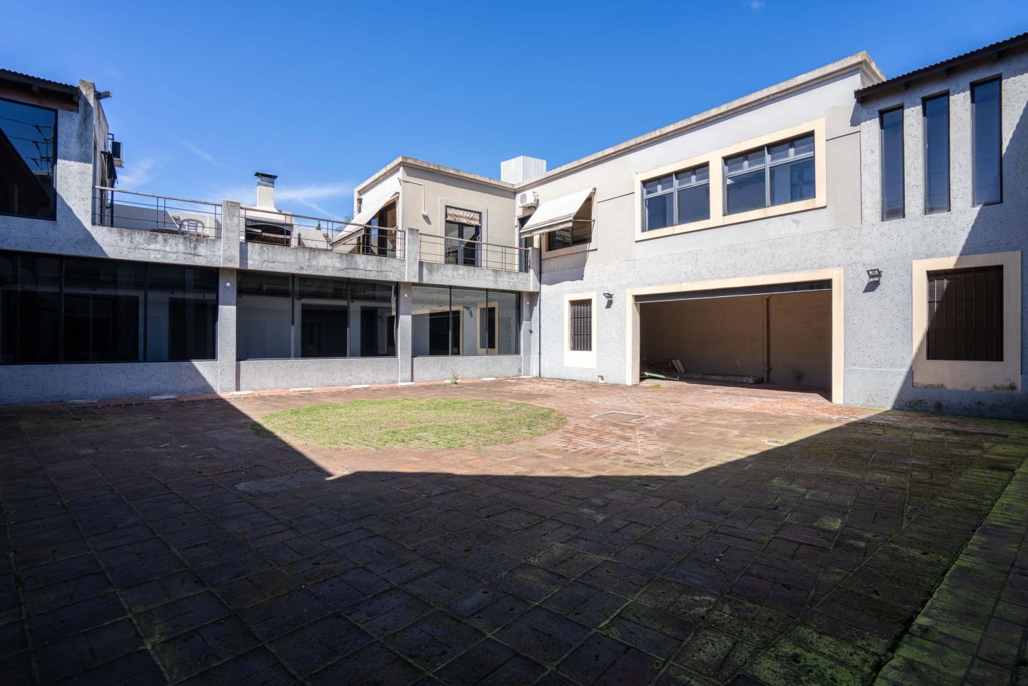 ALQUILER DE EDIFICIO EN San Isidro - Martínez - 42