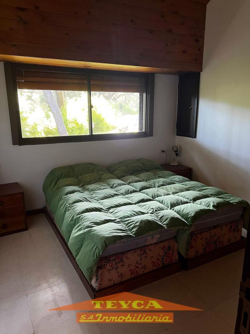 Casa en venta Lasalle 4 ambientes