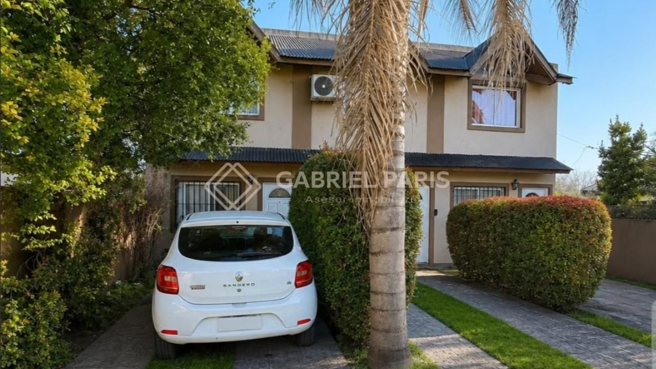 Casa en PINTO 300