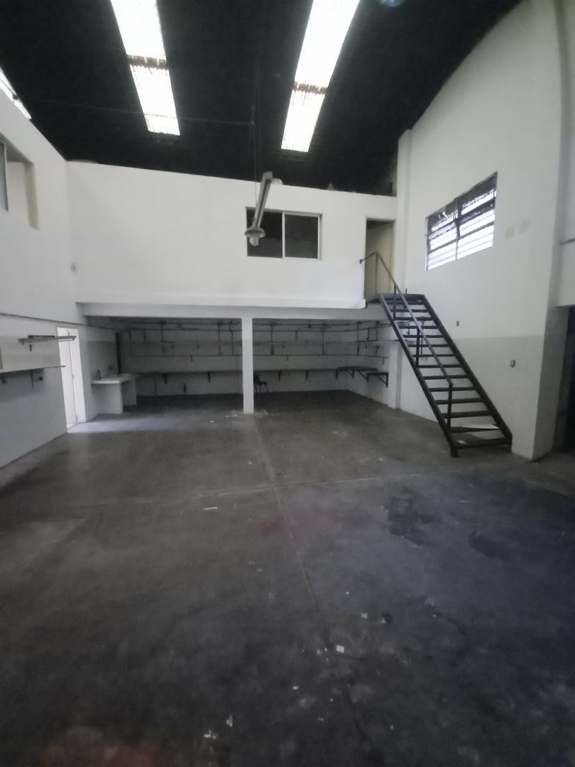 Galpon en Alquiler en Hurlingham, G.B.A. Zona Oeste