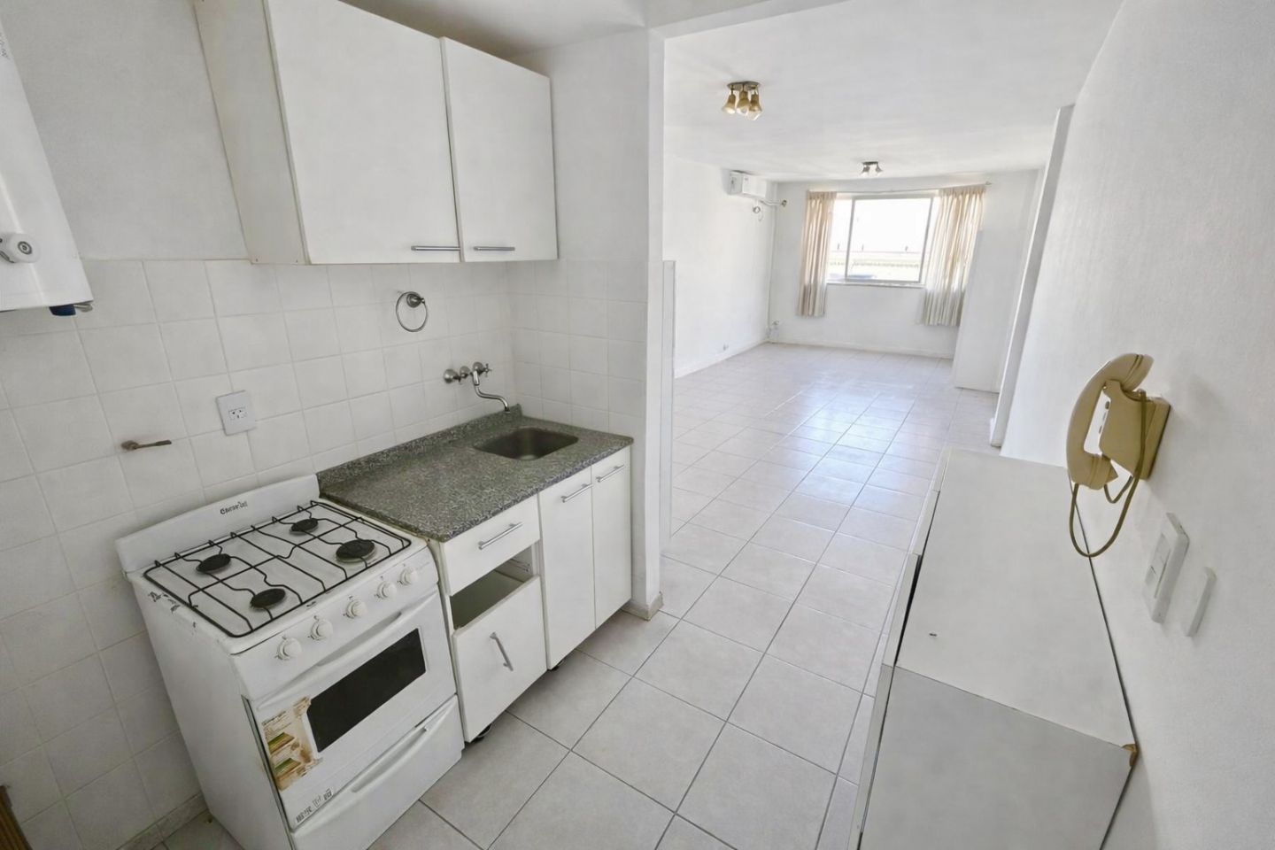 MONOAMBIENTE DIVISIBLE - FRENTE- PISO QUINTO - A MTS AV ENTRE RIOS