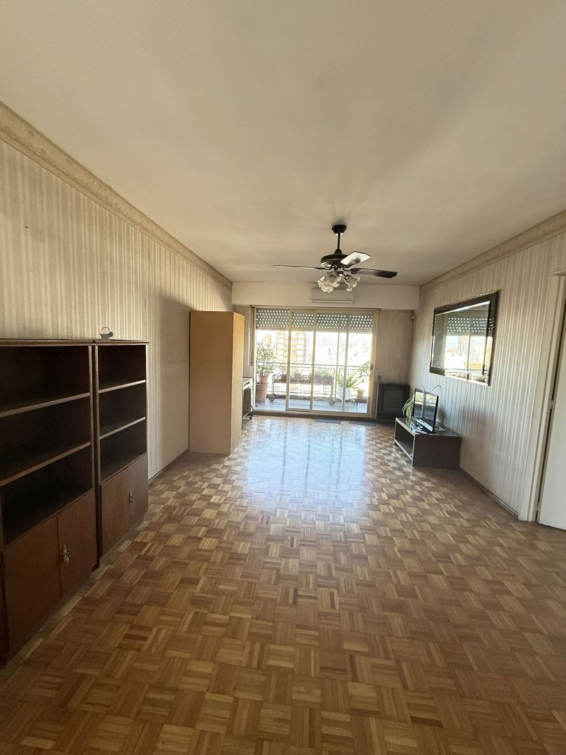 Departamento en Av. Independenci 2300