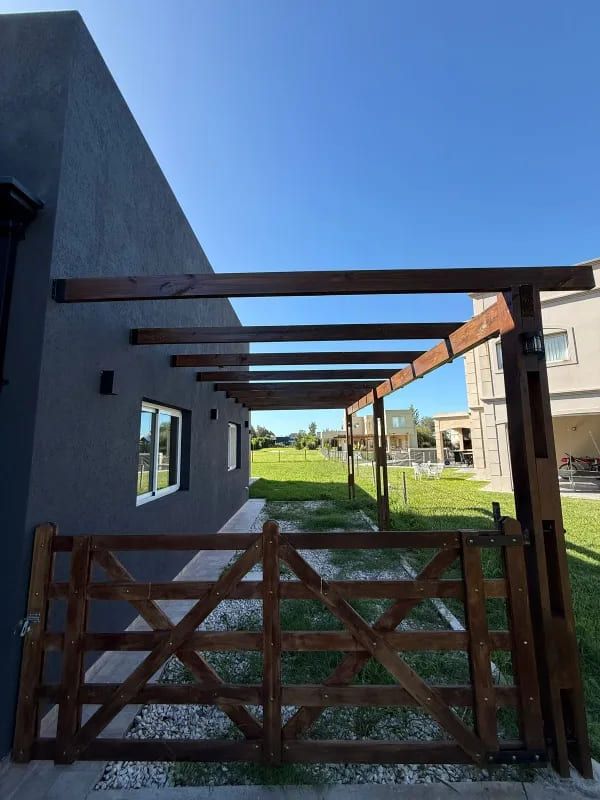 VENTA DE CASA EN Presidente Perón - Santo Domingo - 18