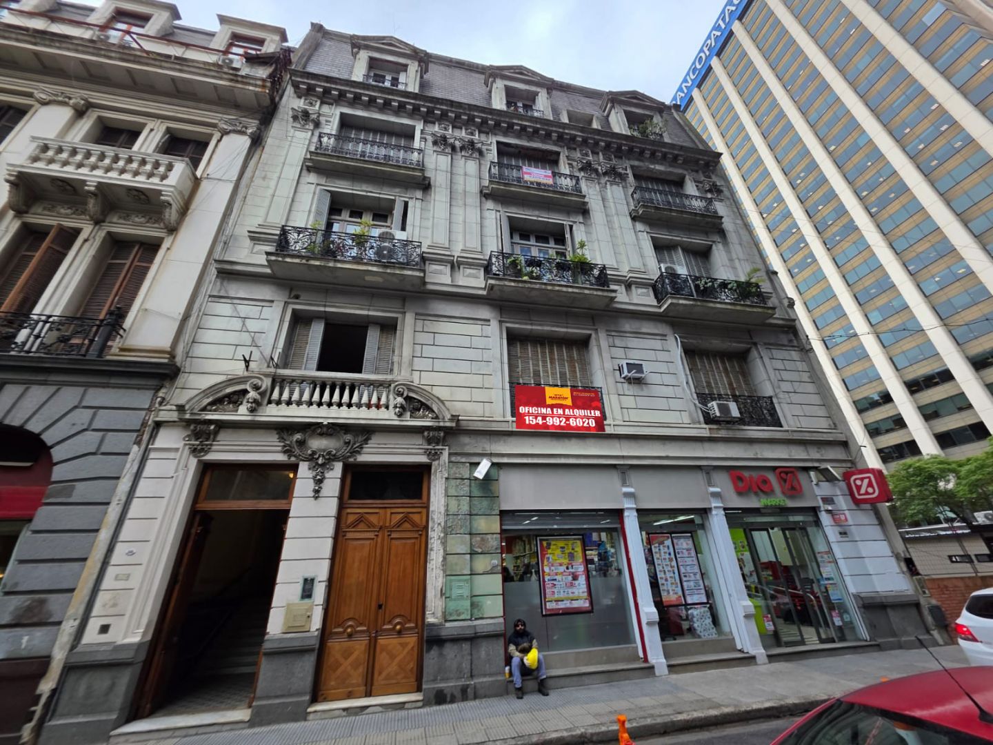 Oficina en Av. Rivadavia 600