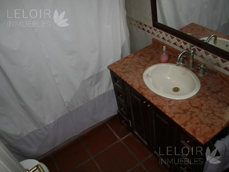 Casa en Venta en Ituzaingo, G.B.A. Zona Oeste