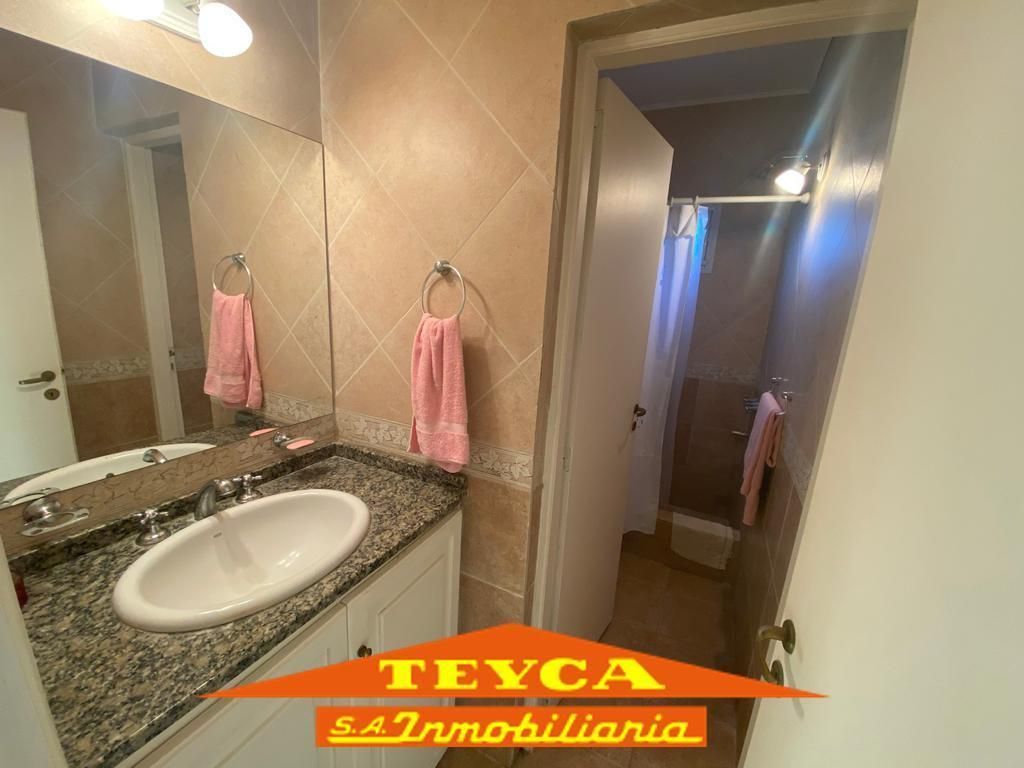 Casa en venta Lasalle 4 ambientes