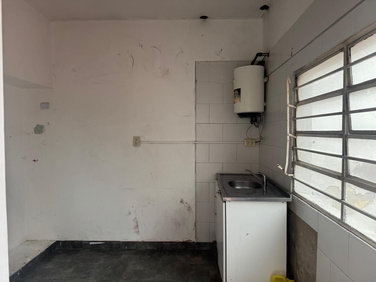 Galpon en Alquiler en Tres de Febrero, G.B.A. Zona Oeste