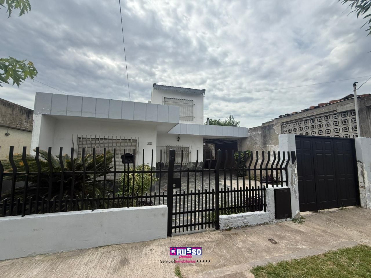 ALQUILER DE CASA EN La Matanza - Isidro Casanova — foto 2
