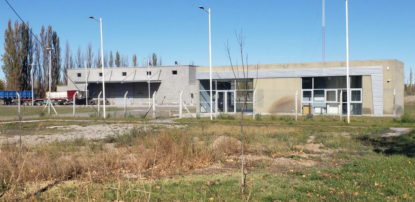 ALQUILER DE GALPON EN General Roca - 19
