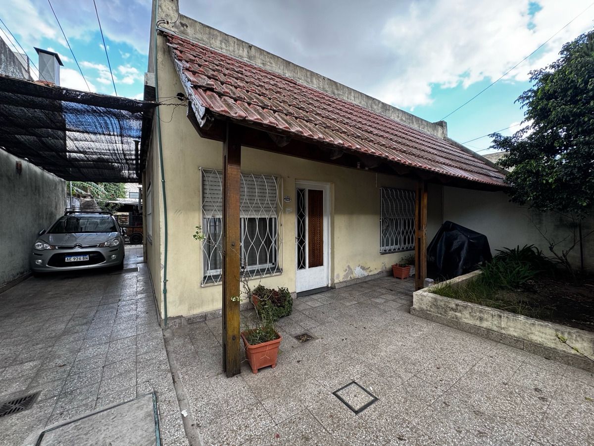 Casa en Venta en Tres de Febrero, G.B.A. Zona Oeste