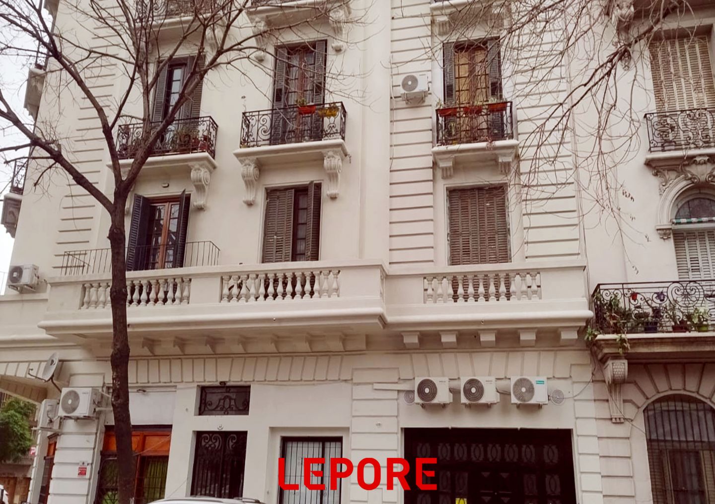 Local Comercial en Luis Sáenz Peñ 800