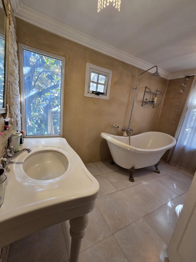 Casa en Venta en Ituzaingo, G.B.A. Zona Oeste - USD 450.000 | Inmoup - 22