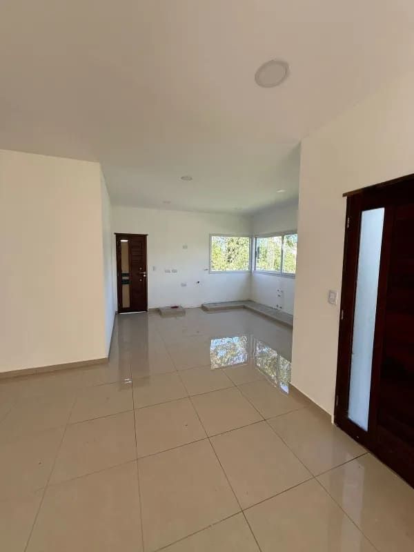 VENTA DE CASA EN Presidente Perón - Santo Domingo - 4