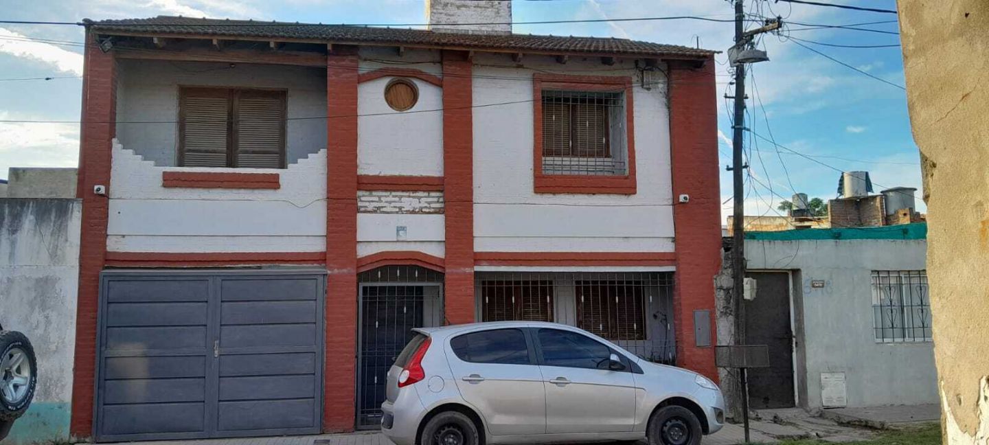 Casa en venta 4 ambientes
