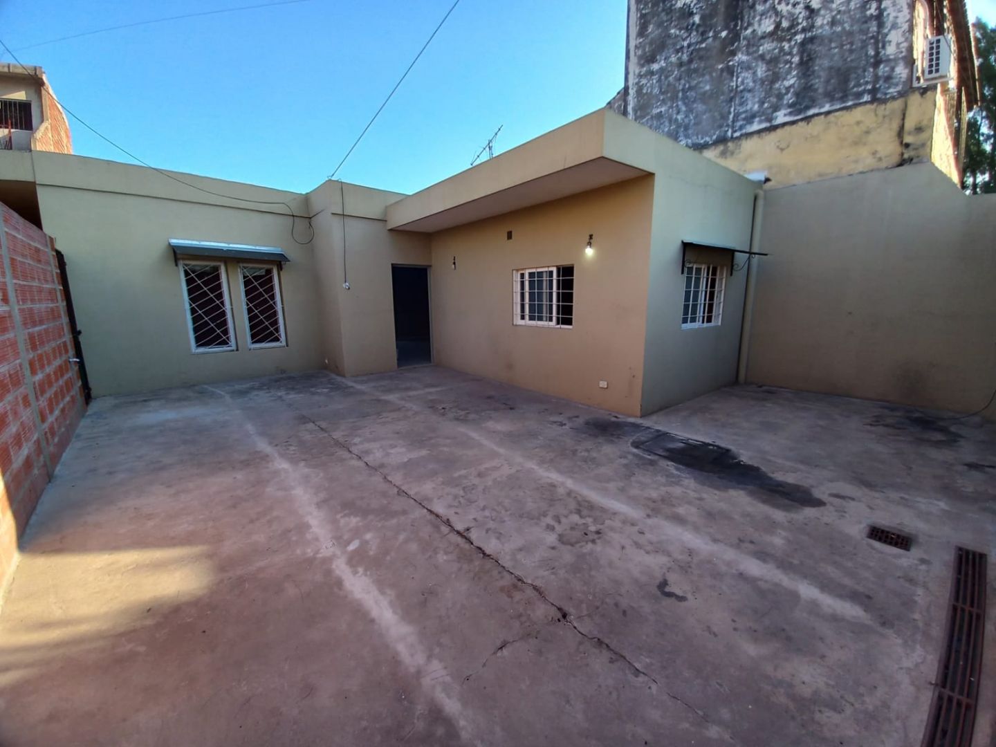 ALQUILER DE CASA EN La Matanza - Gregorio de Laferrere - 2