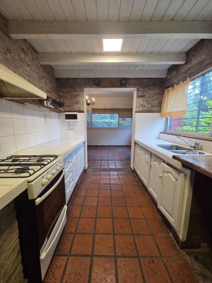 Casa en Alquiler en Ituzaingo, G.B.A. Zona Oeste