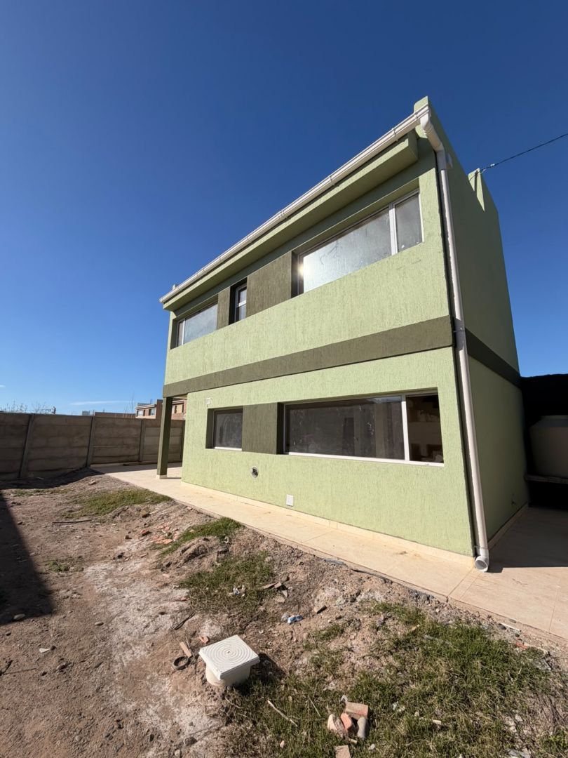 Casa en Venta en Fernandez Oro, Rio Negro